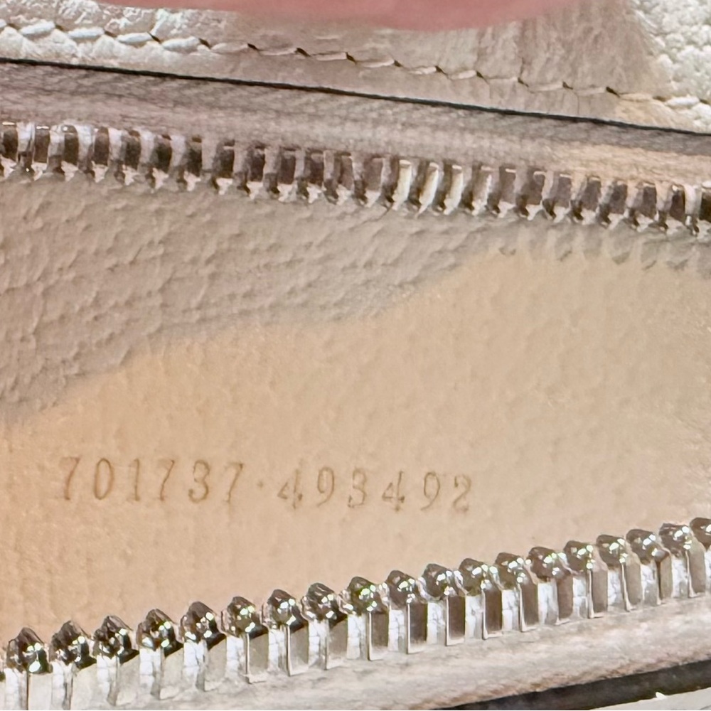 Gucci White Canvas Tote with Green and Red Accents - Picture 10 of 10